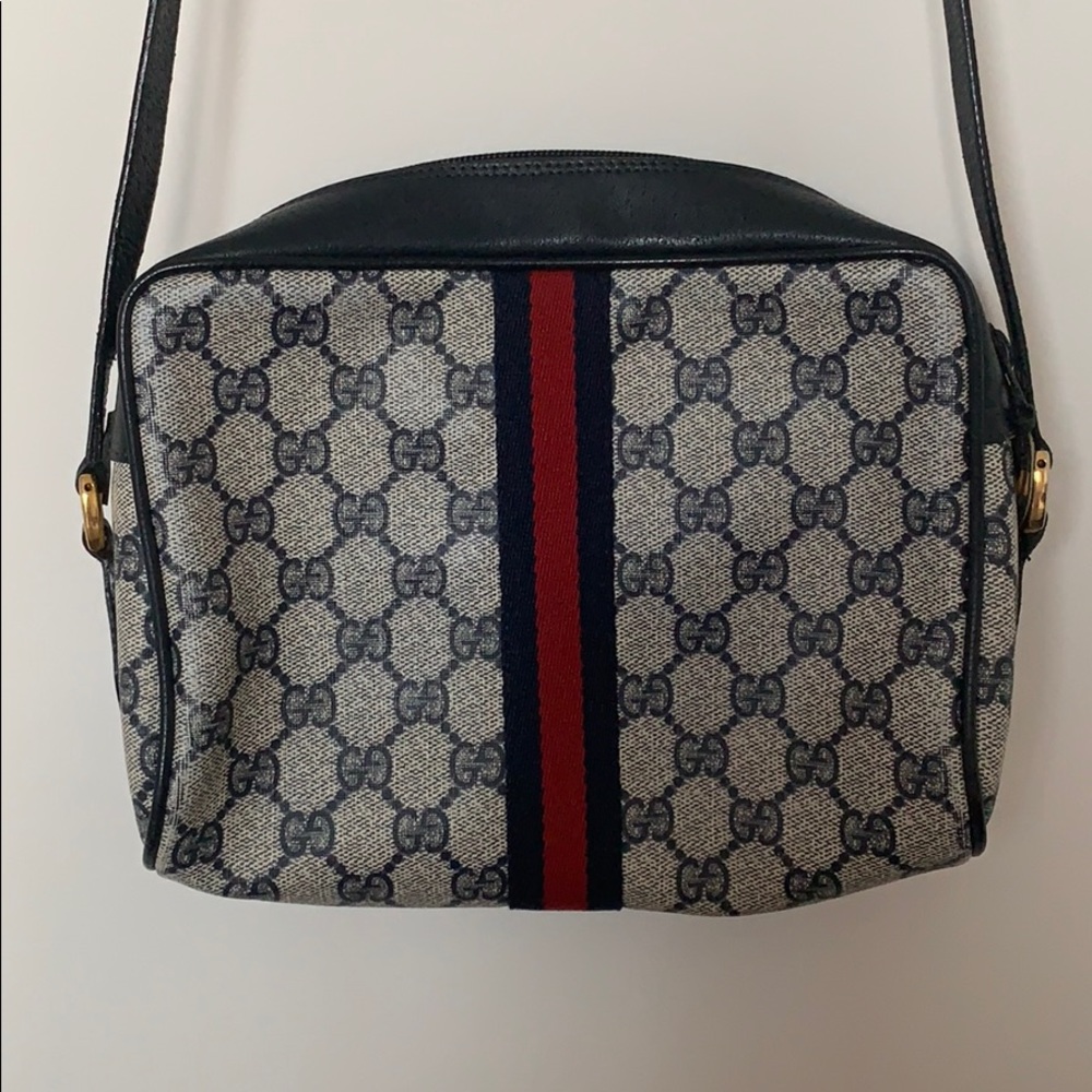 GUCCI Authentic vintage Accessory Collection bag - Picture 3 of 16